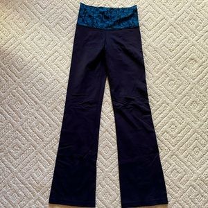 Lululemon, size 4 bootcut pants